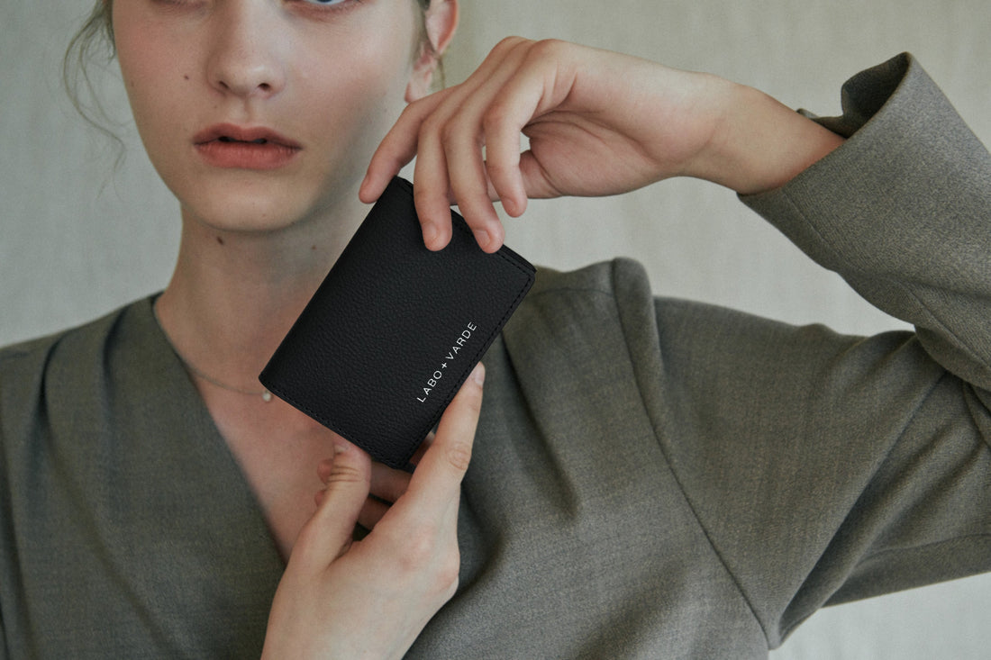 Ditch the Bulk: Why Labovarde’s Minimalist Business Card Holder is the Ultimate Pocket Upgrade
